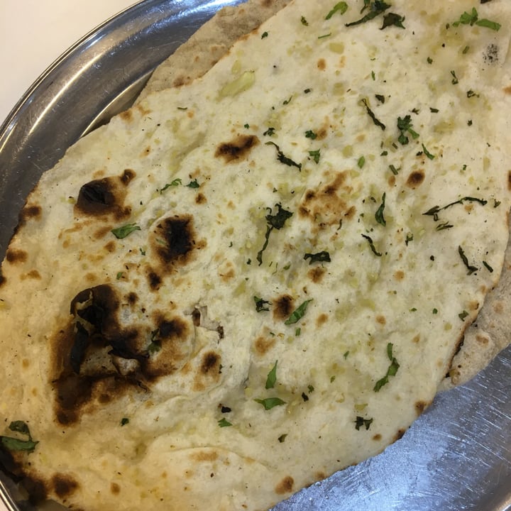 photo of Jaggi’s Northern Indian Cuisine Garlic Naan shared by @herbimetal on  03 May 2019 - review