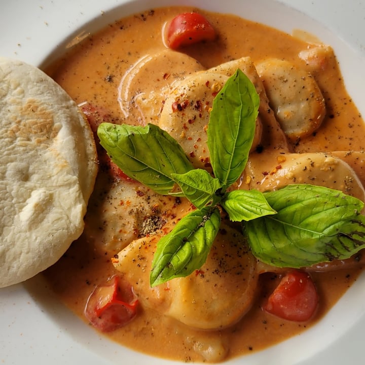 review photo of Eve Olive Sweet Potato Rosé Ravioli shared by @smashy on 24 Aug 2022 - review
