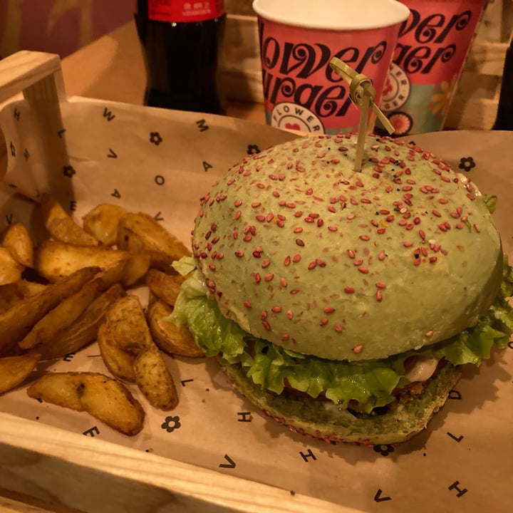 photo of Flower Burger Elf burger shared by @gennym on  19 Mar 2022 - review