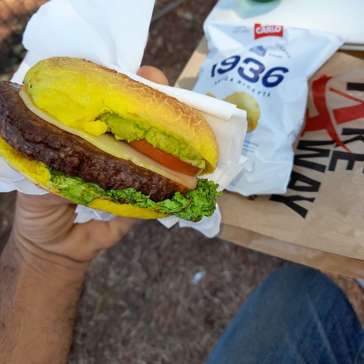 photo of Autogrill Badia al Pino Ovest Wow Burgher shared by @lorenzovittori on  05 Sep 2021 - review