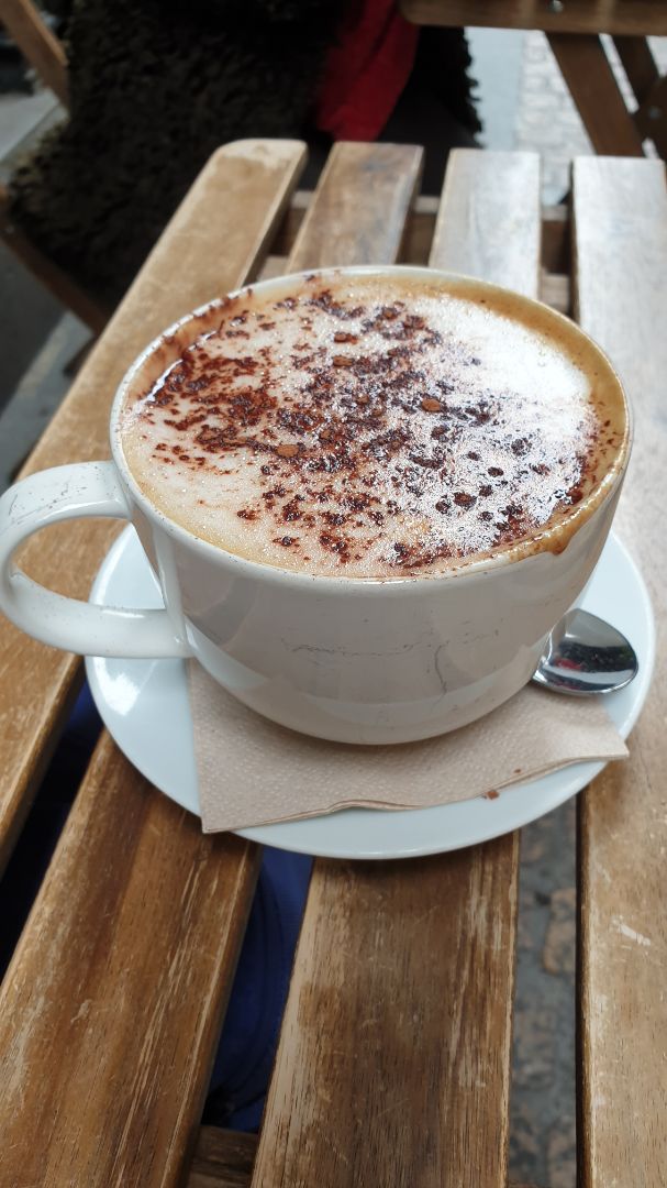 photo of Bohemian Lane Pastelería Vegana Avellana Choc Latte Con Caña De Chocolate shared by @xuwei84 on  04 Mar 2020 - review