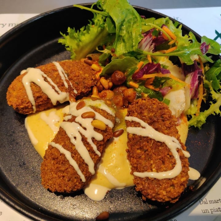 photo of Dukka Hummus Con Falafel shared by @criscros on  24 Nov 2021 - review