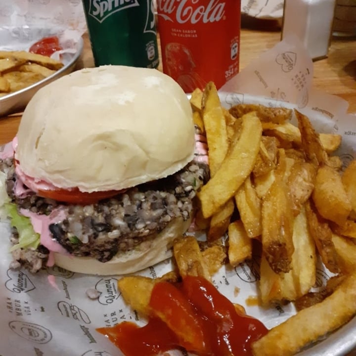 review photo of Hamburga Hamburguesa Vegana shared by @loegozcue on 04 Mar 2021 - review