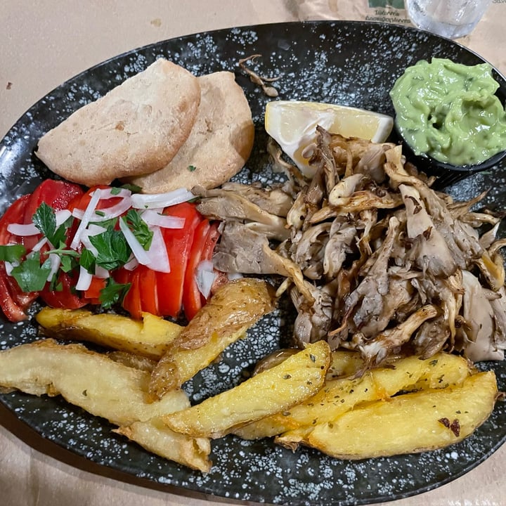 review photo of Glykeria restaurant vegan main course shared by @rebb on 17 Aug 2022 - review