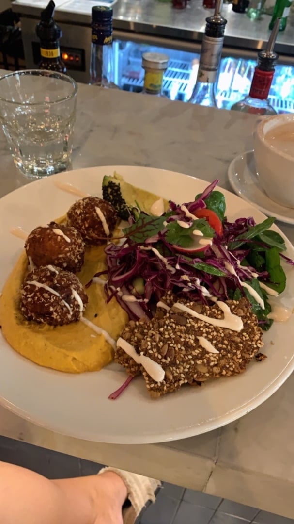 photo of COOH Alexandria Falafel Salad Bowl shared by @anna-amaraa on  21 Jan 2020 - review