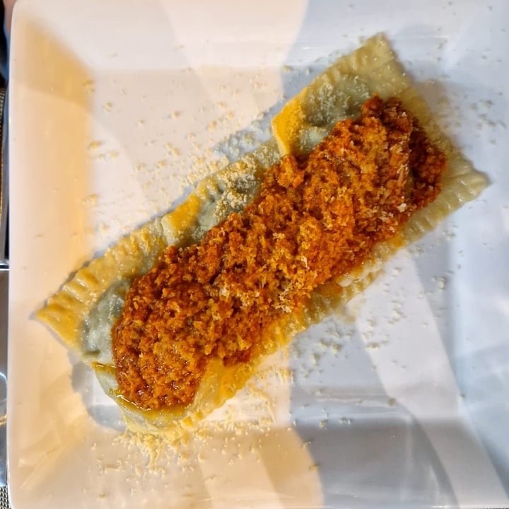 photo of Essenza Love Natural Food tortelli maremmani al ragù vegetale con gondino shared by @violetsandford on  30 Aug 2022 - review