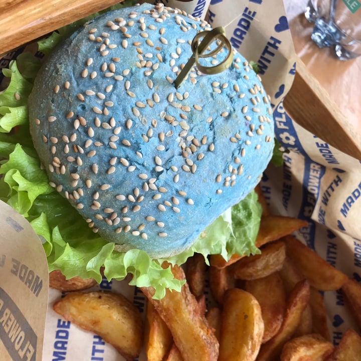 photo of Flower Burger Ocean Burger shared by @tobie on  16 Feb 2021 - review