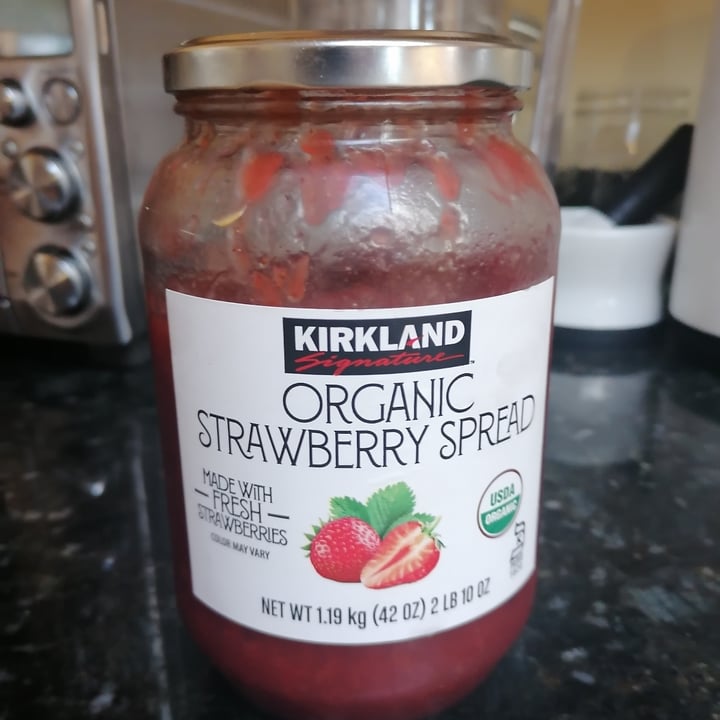 photo of Kirkland Signature Organic Strawberry Spread shared by @paquitafelipa on  16 Mar 2022 - review