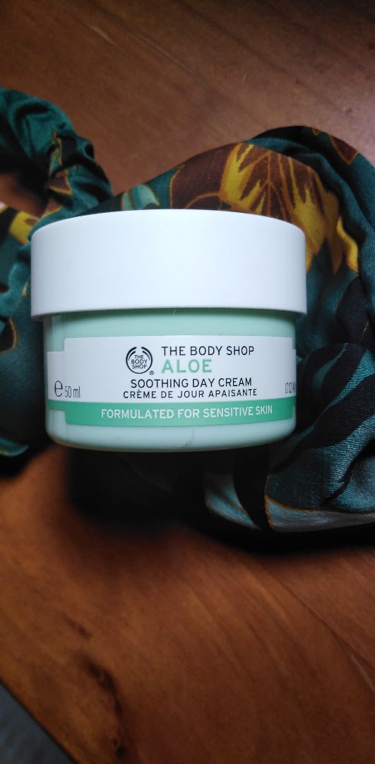 review photo of The Body Shop Aloe Soothing Day Cream shared by @karinapuvogel on 28 Feb 2020 - review