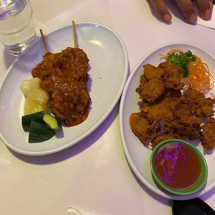 review photo of VegieHut Vegetarian Restaurant Salty soy chicken shared by @mamaoyen on 11 Feb 2022 - review