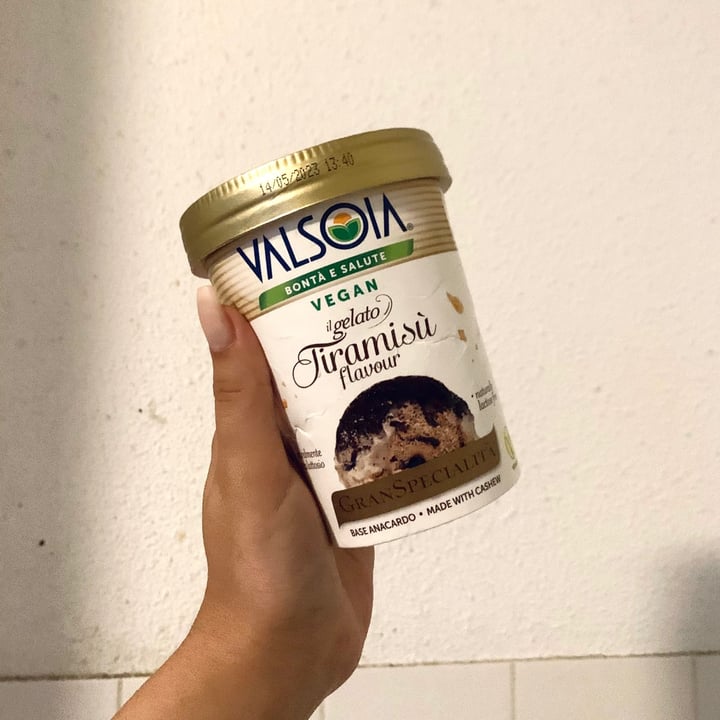 review photo of Valsoia Tiramisú Flavour Gelato shared by @karoliinaahh on 19 Jul 2021 - review