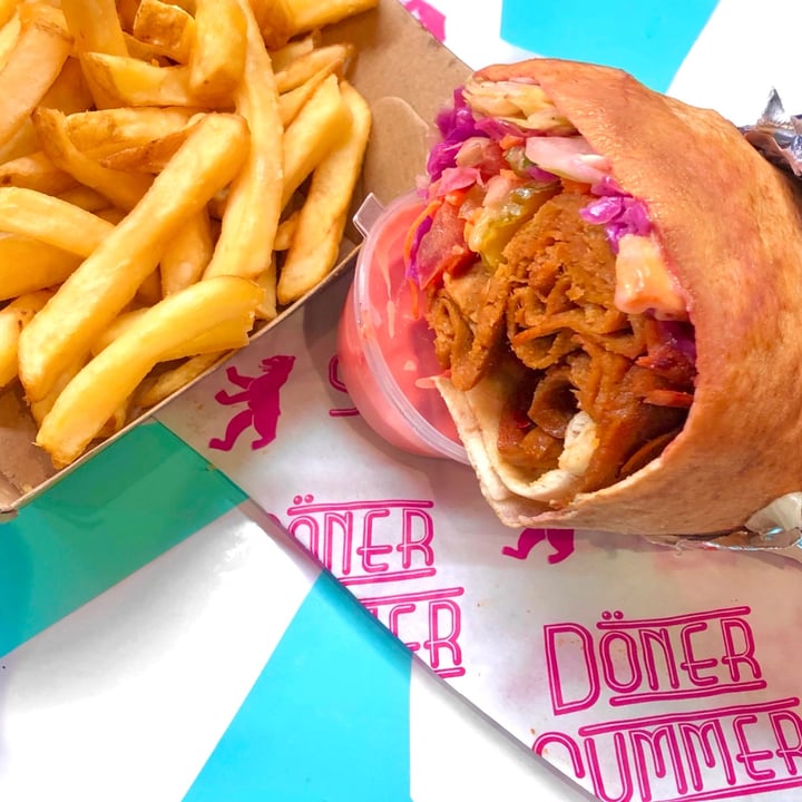 photo of Döner Summer Berlin Shawarma shared by @katmarievegan on  17 Sep 2021 - review