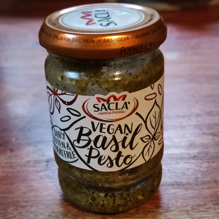 photo of Sacla' Vegan Basil Pesto shared by @tuscanvegan on  14 Nov 2021 - review