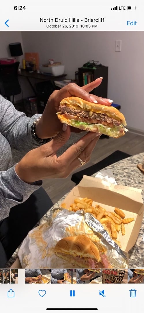 review photo of SluttyVegan ATL Fussy Hussy shared by @docbrad67 on 28 Jan 2020 - review