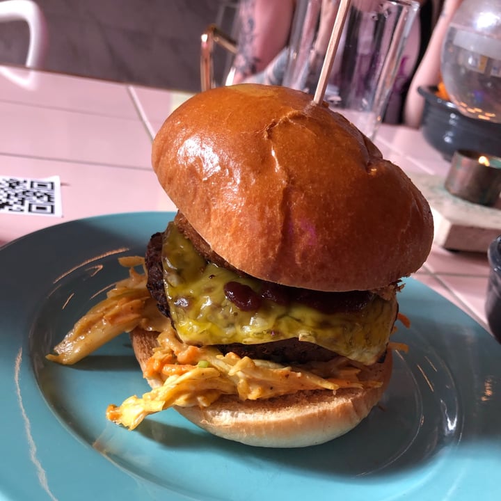 photo of Genesis Plant Based Alchemy American Woman Burger shared by @earthlinglucy on  25 Aug 2020 - review