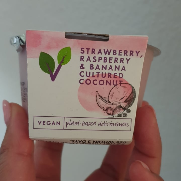 review photo of Woolworths Food Strawberry, Raspberry & Banana Cultured Coconut shared by @martinte on 28 Sep 2021 - review