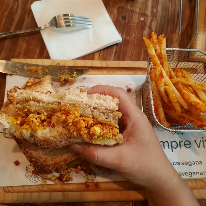 photo of Siempre viva Sandwich revuelto shared by @uvazombie on  03 Jan 2023 - review