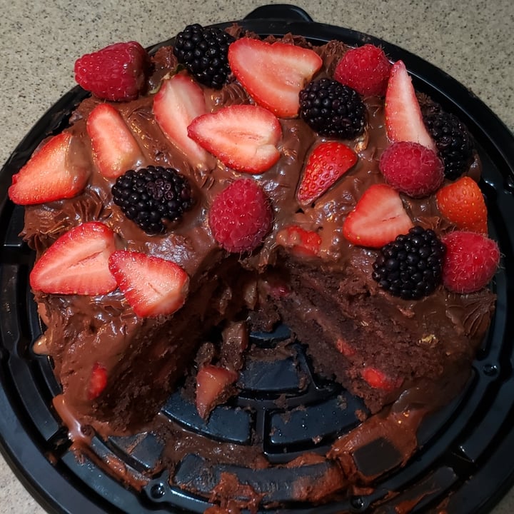 photo of Titi's Cakes Pastel de chocolate y frutos rojos shared by @clod86 on  13 Jul 2022 - review