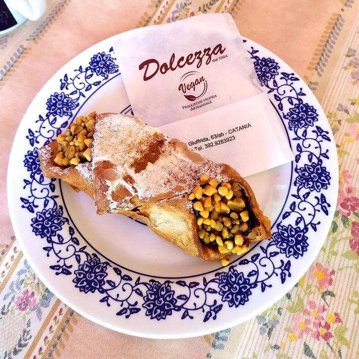 photo of Bar Dolcezza di Cuscunà Temistocle Cannoli shared by @fraveganita on  04 Jun 2022 - review