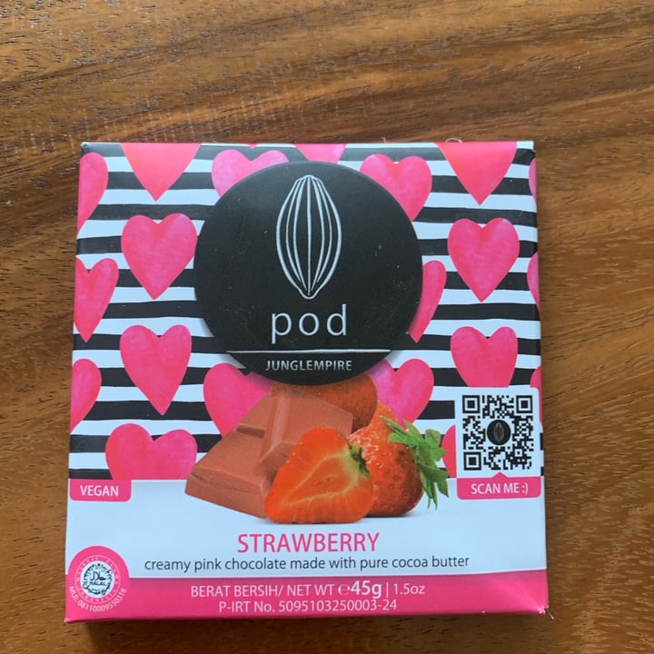 review photo of Pod Chocolate Strawberry shared by @giveafudge2day on 24 May 2020 - review