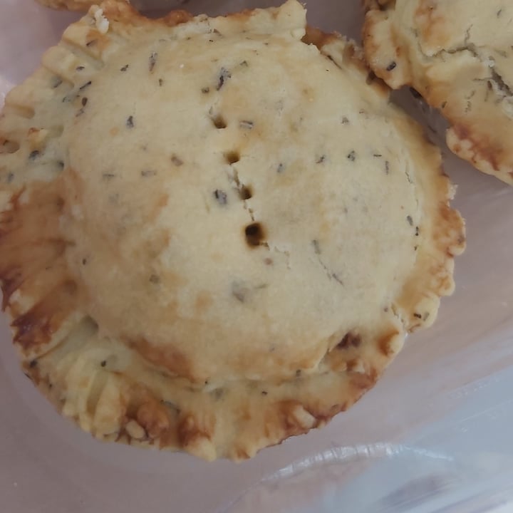 photo of Lilac Oak Mini Bolognese Pie shared by @huggsbabies on  02 Apr 2022 - review