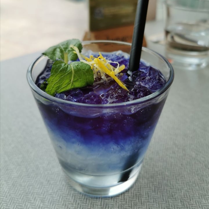 photo of Elemen @ HarbourFront Iced Coconut Mint with Butterfly Pea Flower shared by @ycarolyn on  07 Mar 2020 - review