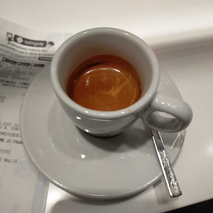photo of Autogrill Caffè espresso shared by @greengiu on  18 May 2022 - review