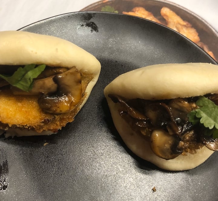 photo of Wagamama Mixed Mushroom Hirata Buns shared by @berry-vegan on  09 Mar 2020 - review