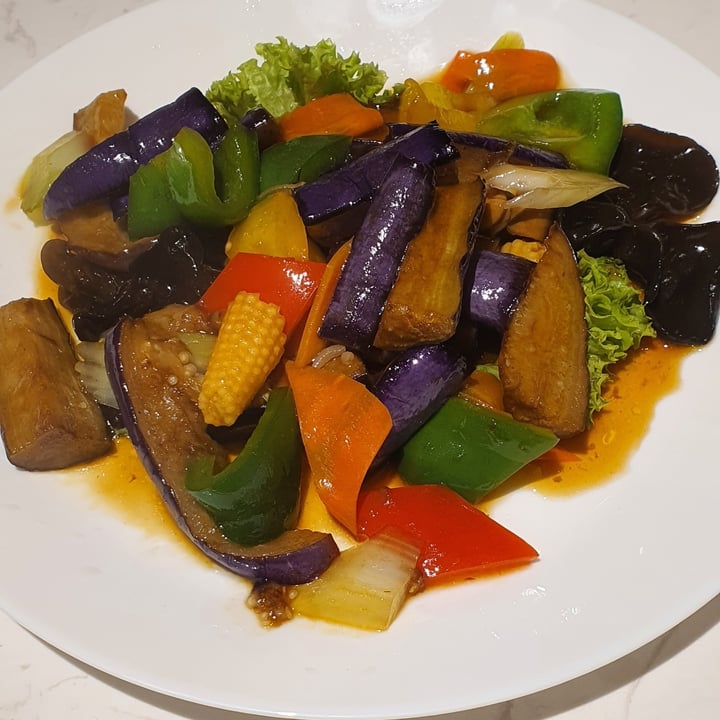 photo of Green on Earth Vegetarian Cafe Braised Eggplant shared by @thesingaporevegan on  09 Jan 2021 - review