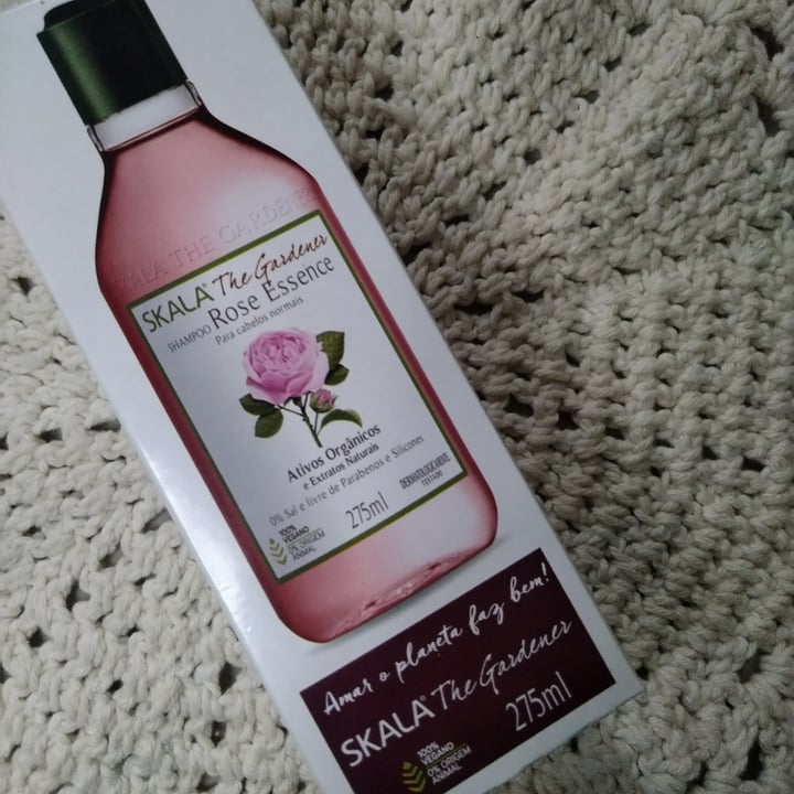 photo of Skala Skala the gardener Roses shampoo shared by @tabatadugois on  29 Apr 2022 - review