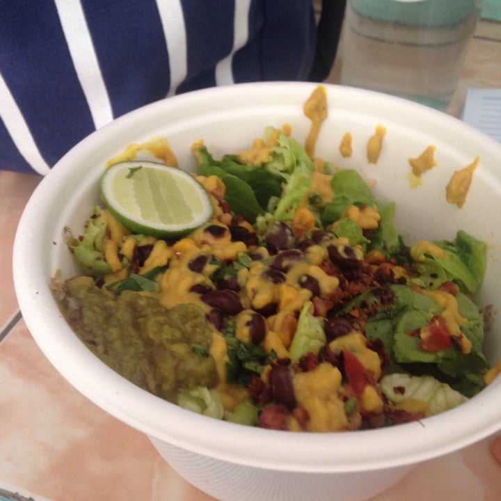photo of The Roots Salad Bar Burrito Bowl shared by @firtualog on  08 Dec 2019 - review