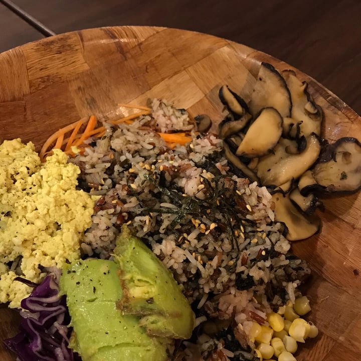photo of Well Dressed Salad Bar Olive Rice Buddha Bowl shared by @applepancakes on  05 Oct 2019 - review