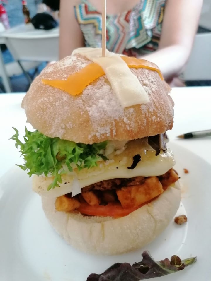 photo of Ruta 42 Burguer shared by @sermaesrebes on  13 Feb 2020 - review