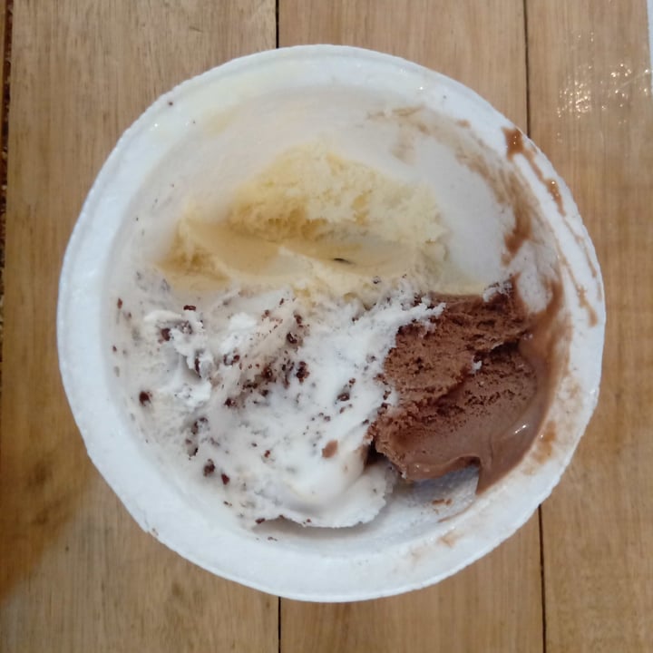 photo of Futuro Helados Cuarto kilo de helado shared by @anavegar on  08 Dec 2020 - review