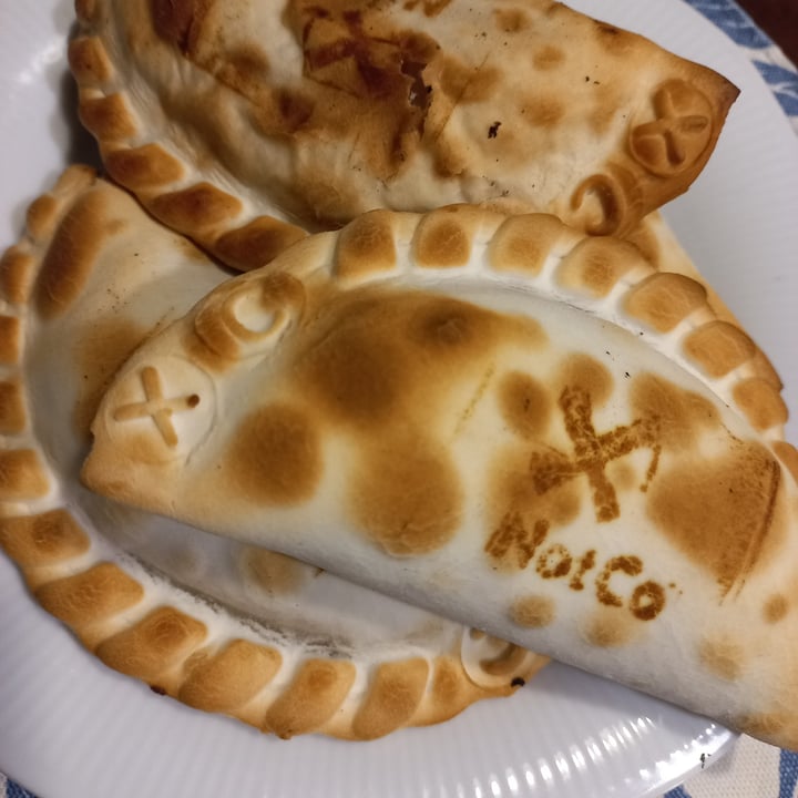 photo of Tomasso Empanadas de Not carne suave shared by @valencambiano on  31 Aug 2022 - review