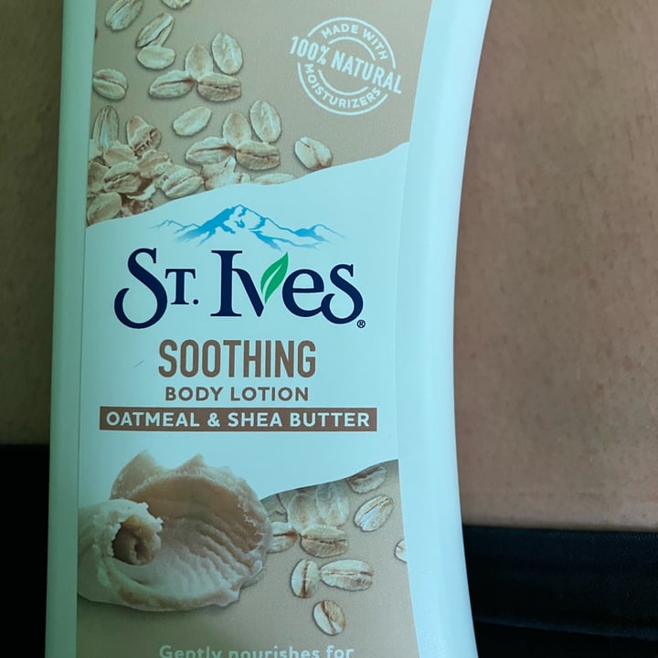 review photo of St. Ives Oatmeal and shea butter body lotion shared by @sininho on 13 Aug 2022 - review
