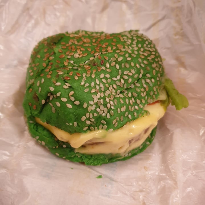 photo of Peace Burger Futuro Peace Burger shared by @autumnleaves on  07 Jan 2021 - review