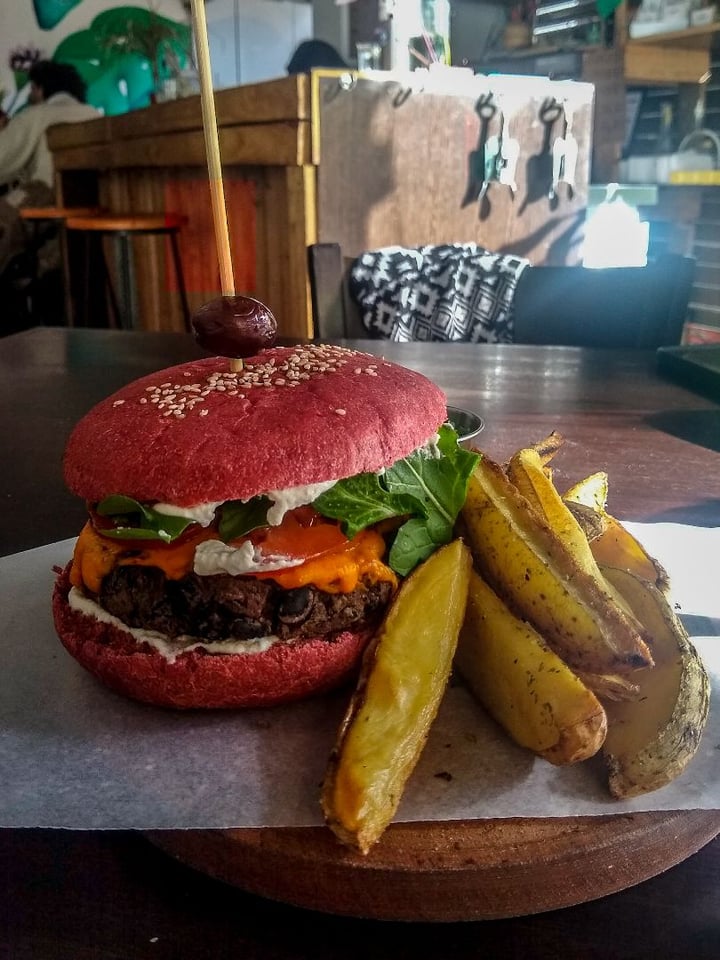 photo of Alma Dórica Nuestra Burger shared by @belenib on  02 Aug 2019 - review