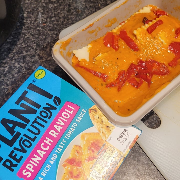 photo of Plant Revolution Spinash Ravioli shared by @juliianadiniz on  03 Apr 2022 - review