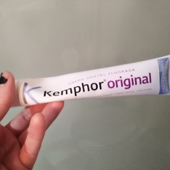 review photo of Kemphor Crema dental fluorada shared by @consuscosas on 05 May 2021 - review