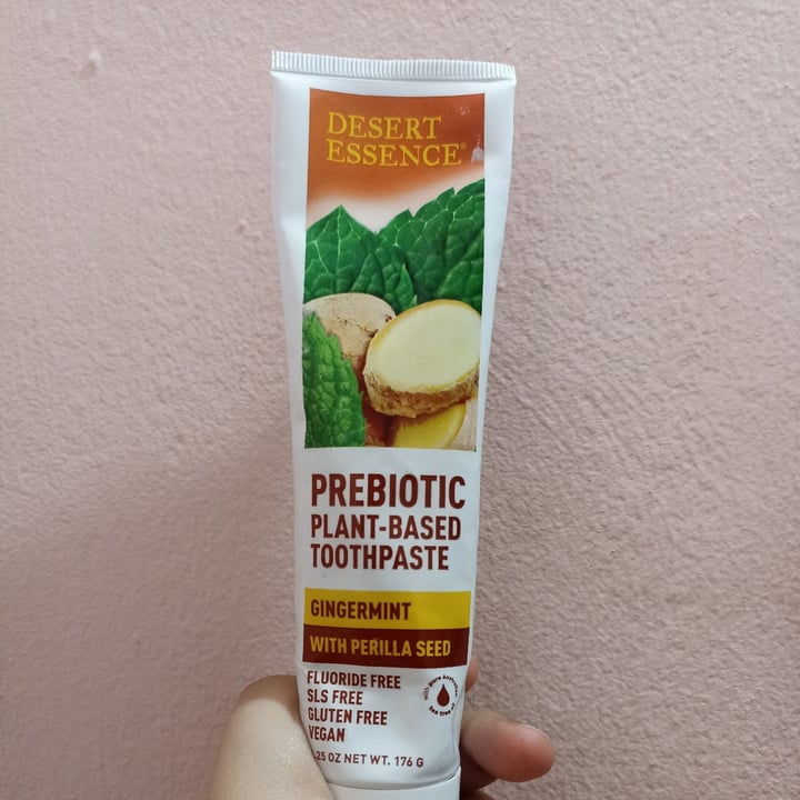 photo of Desert Essence Prebiotic Plant-Based Toothpaste Toothpaste Gingermint with Perilla Seed shared by @lizziemdc on  23 Sep 2022 - review