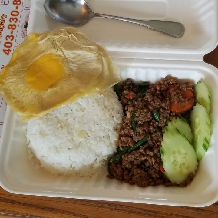 photo of Hearts Choices Cafe Market Thai Pad Kaprao shared by @handeela on  21 Jun 2020 - review