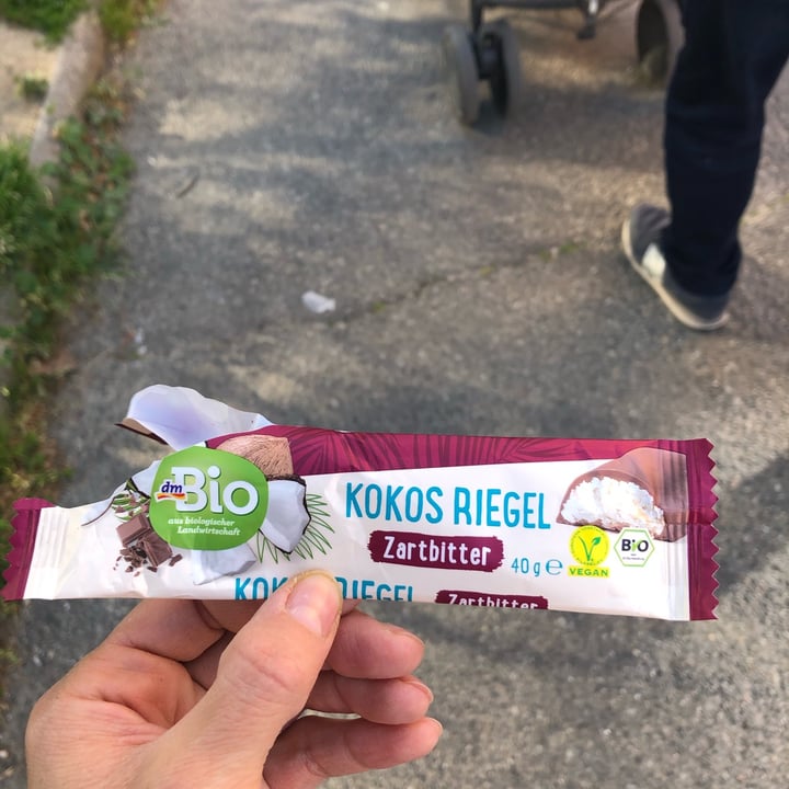 photo of dmBio Kokos Riegel - Zarbitter shared by @daniasc on  15 Apr 2022 - review