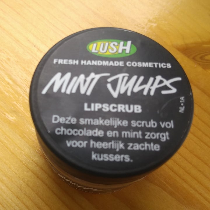 photo of LUSH Fresh Handmade Cosmetics Mint Julips lip scrub shared by @jacomien on  27 Jun 2020 - review