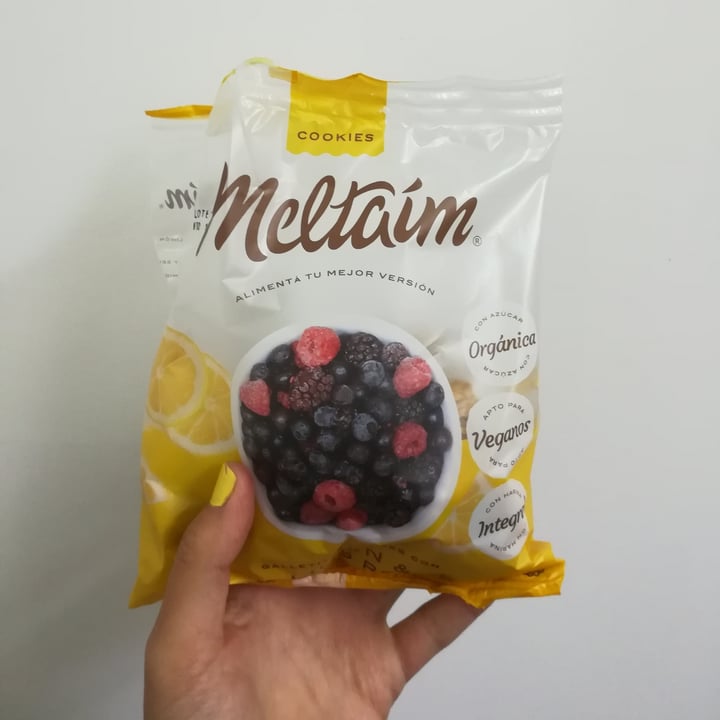 photo of Meltaím Cookies de Limón y Frutos Rojos  (Lemon Cookies & Red Fruits) shared by @juliastepanenko on  02 Nov 2021 - review