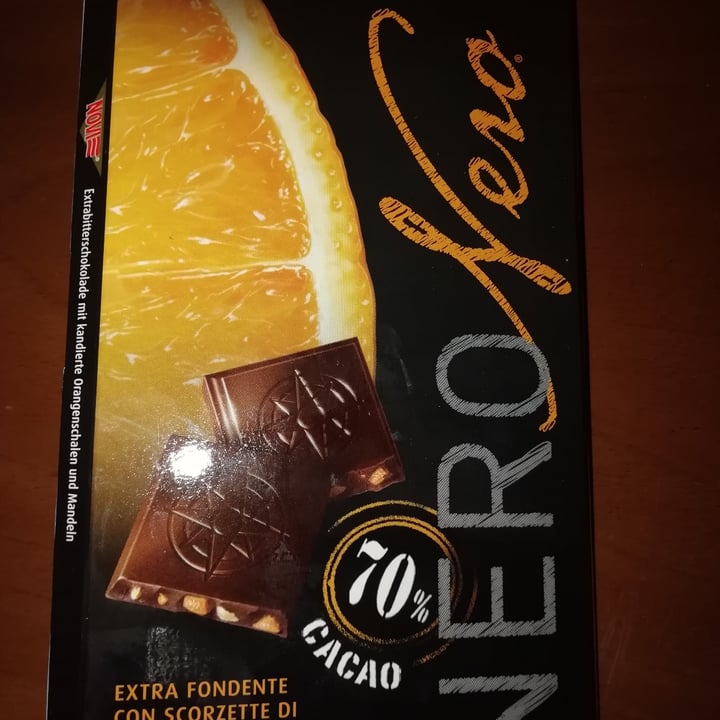 photo of Novi Cioccolato fondente 70% con scorrette di arancia e mandorle 🍊 🍫 shared by @minaanim on  01 Apr 2022 - review