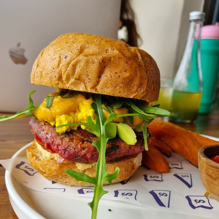 review photo of Secret Spot Canggu Breakfast Burger shared by @littleneil on 10 Aug 2022 - review