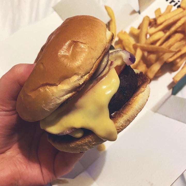 photo of Frankie & Benny's Viva La Vegan Burger shared by @veganlibby on  07 Jan 2020 - review