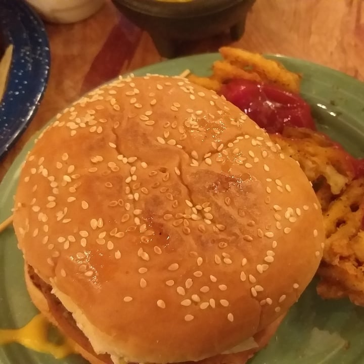 review photo of La Garnacha Azul V Burger shared by @perlacarlos on 13 Oct 2020 - review