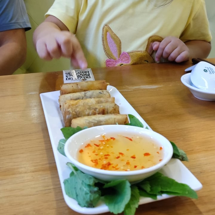 review photo of Nhà hàng chay Thiện Duyên Fried spring roll shared by @theleaf-vegan on 31 Mar 2022 - review